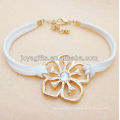 New style white leather bracelet with flower shape alloy